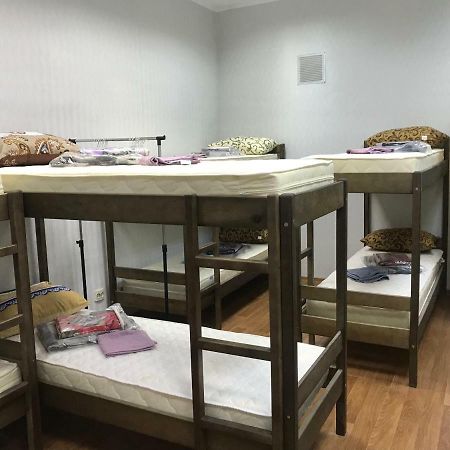 Ararat-Demeevskaya Hostel Kiev Buitenkant foto