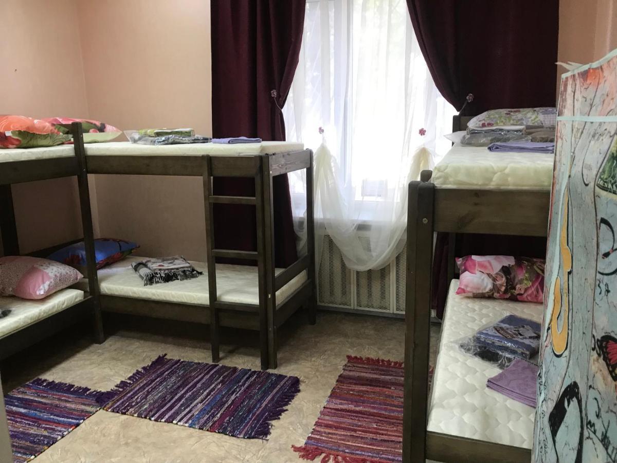 Ararat-Demeevskaya Hostel Kiev Buitenkant foto