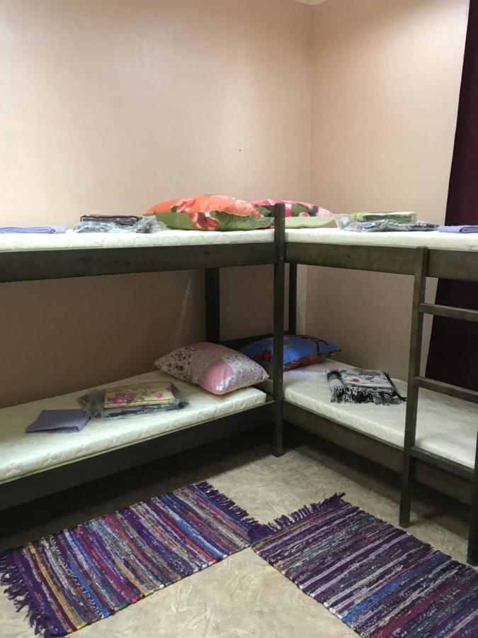 Ararat-Demeevskaya Hostel Kiev Buitenkant foto