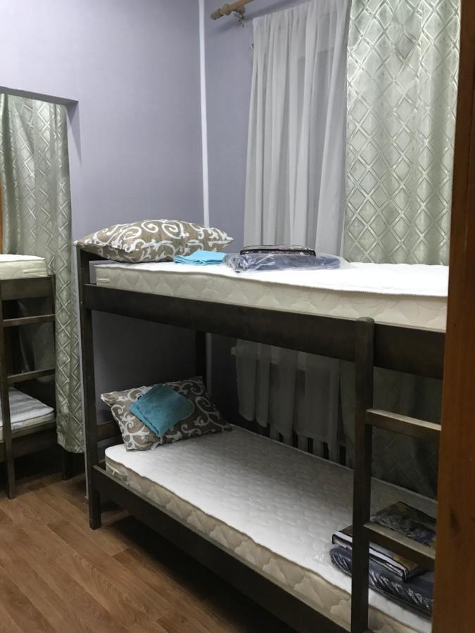 Ararat-Demeevskaya Hostel Kiev Buitenkant foto