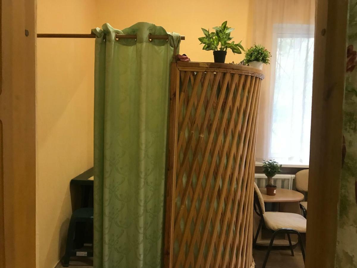 Ararat-Demeevskaya Hostel Kiev Buitenkant foto