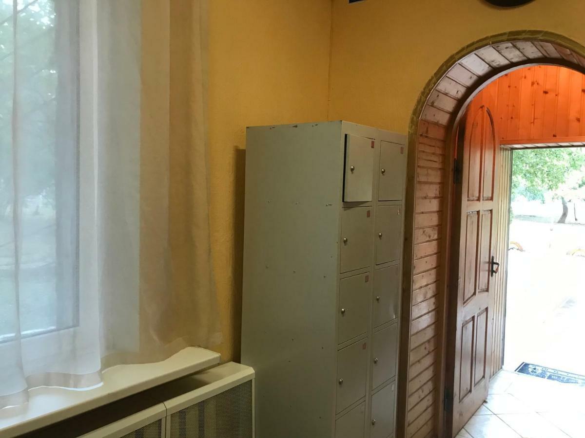 Ararat-Demeevskaya Hostel Kiev Buitenkant foto