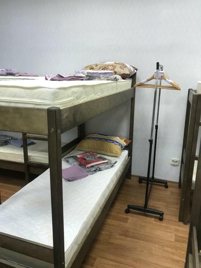 Ararat-Demeevskaya Hostel Kiev Buitenkant foto