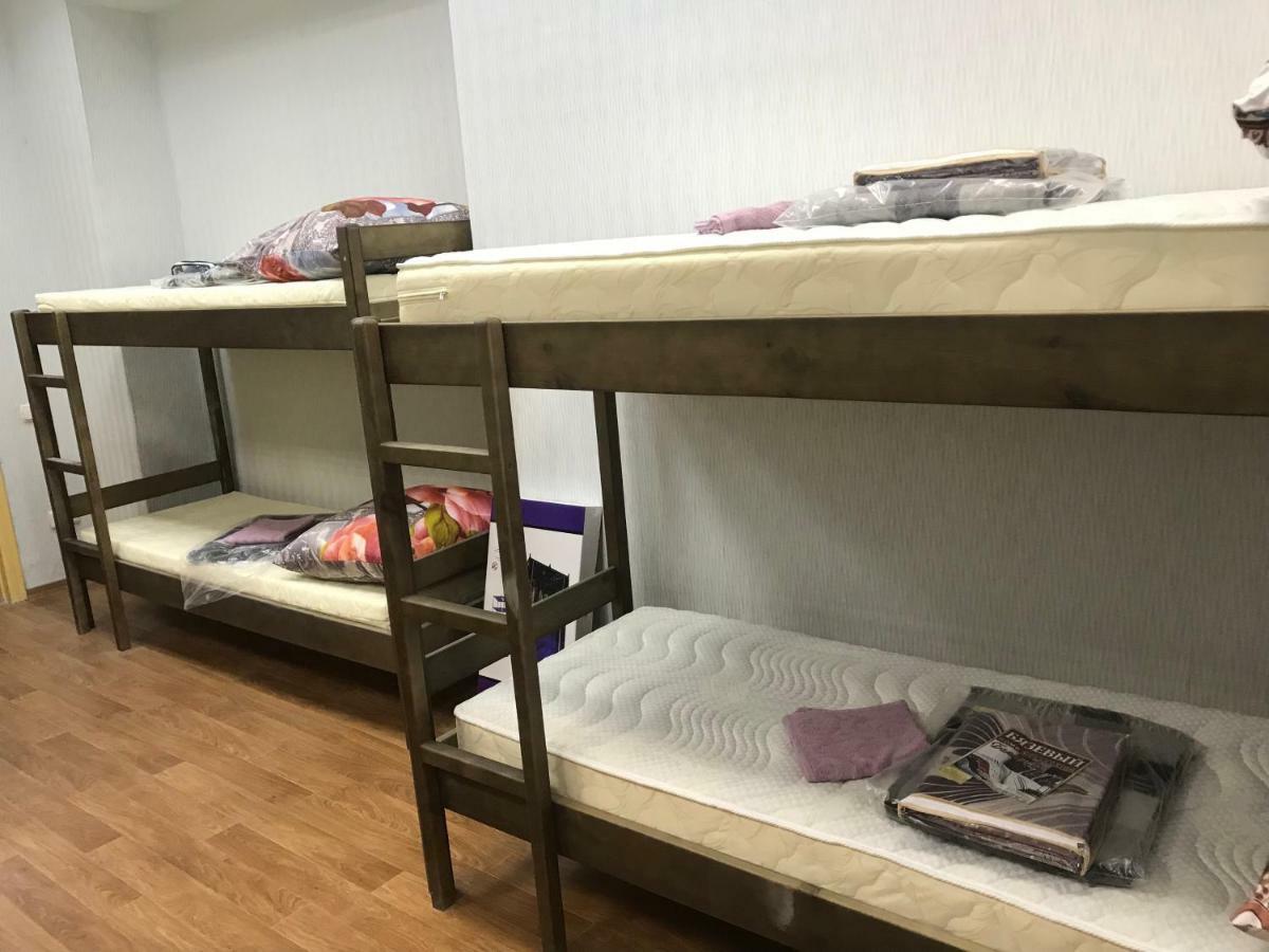 Ararat-Demeevskaya Hostel Kiev Buitenkant foto
