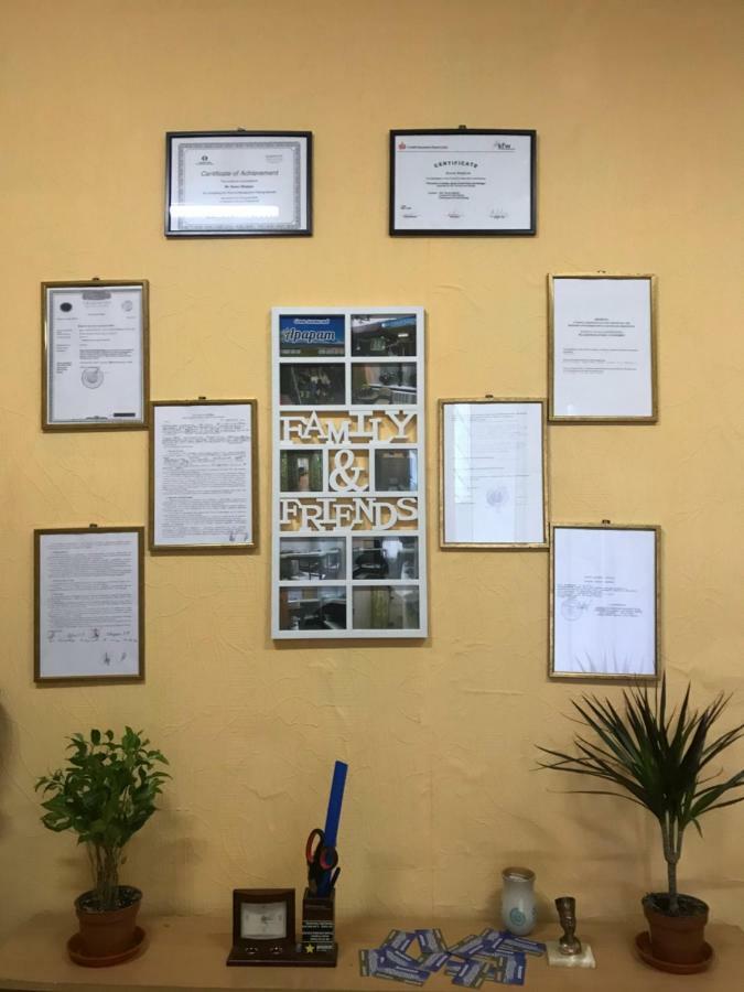 Ararat-Demeevskaya Hostel Kiev Buitenkant foto